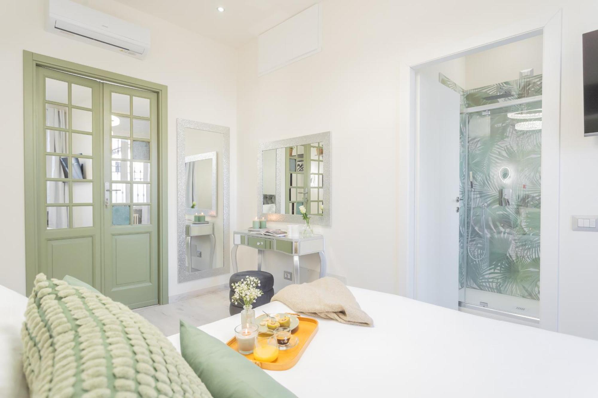 Cernobbio Dream Suites By Rent All Como Экстерьер фото